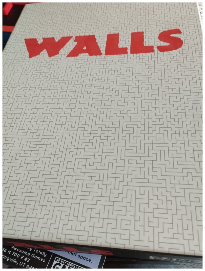 WALLS - Race Through a Changing Maze