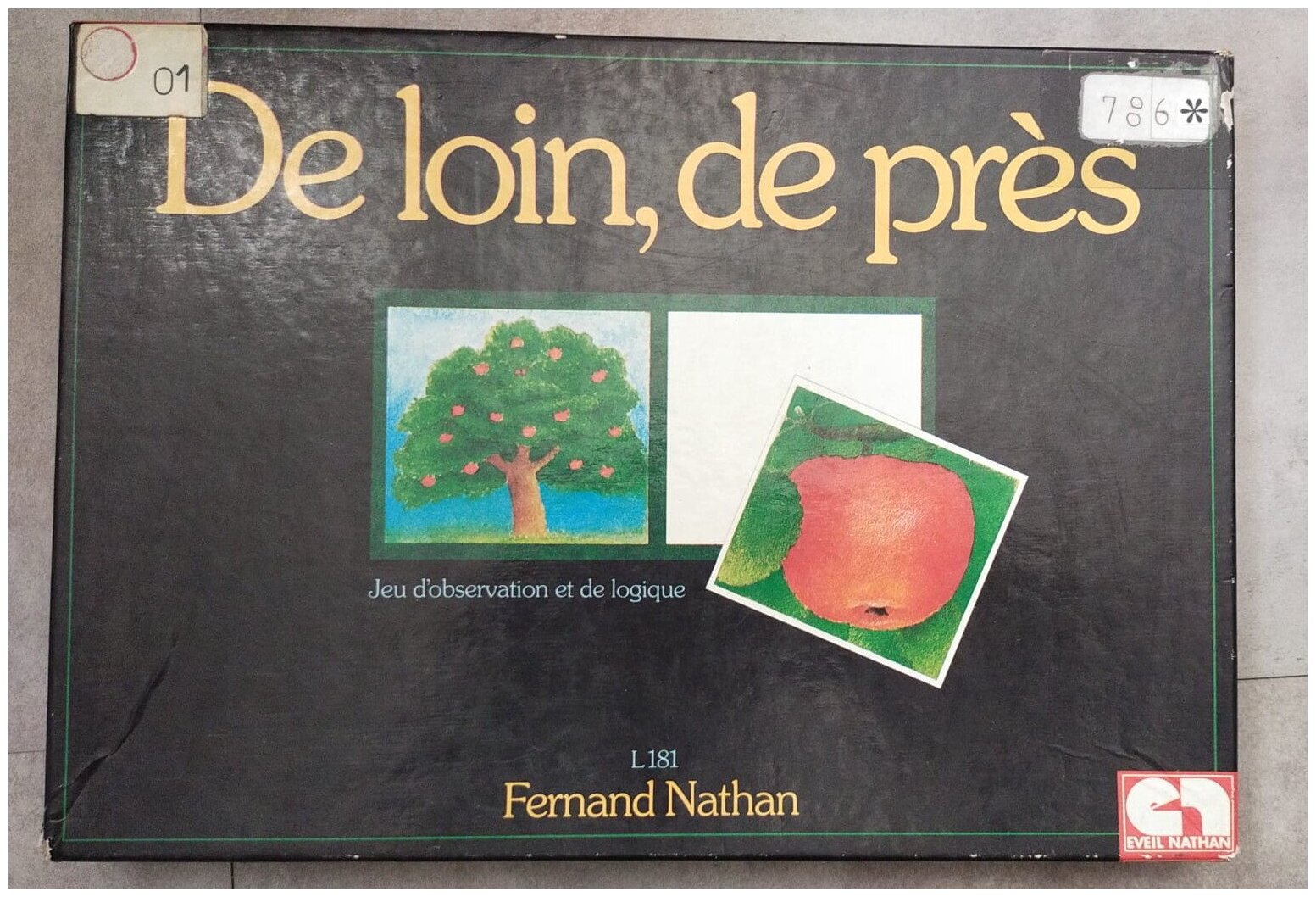 De Loin, De Près