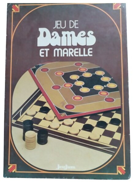 Jeu De Dames Et Marelle