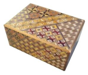 Boîte À Secret Japonaise En Bois