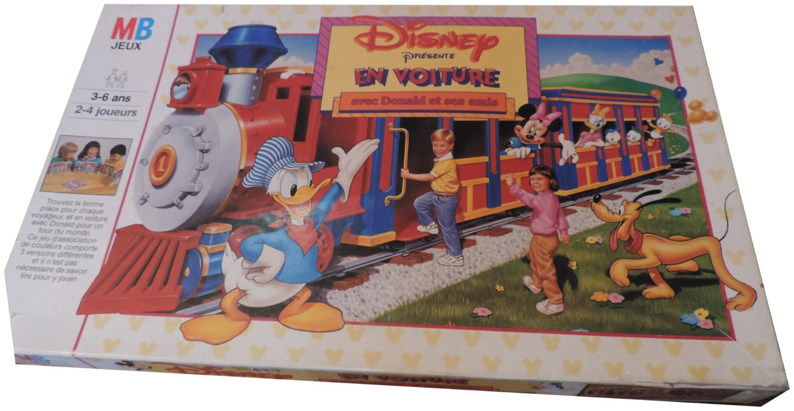 Disney présente en voiture avec Donald et ses amis