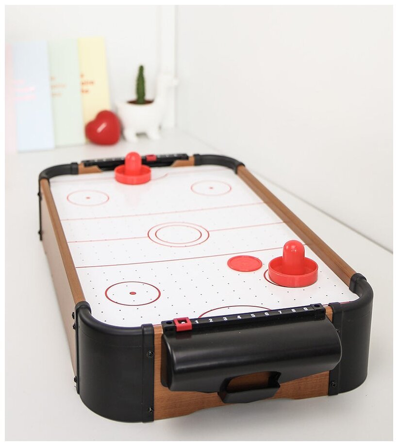 Mini tabletop hockey