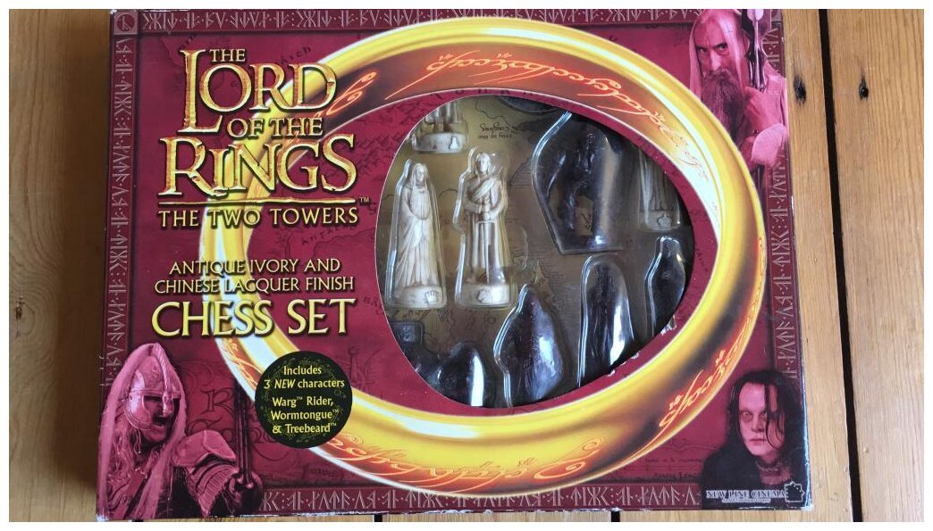 The lord of the rings the two towers Chess set